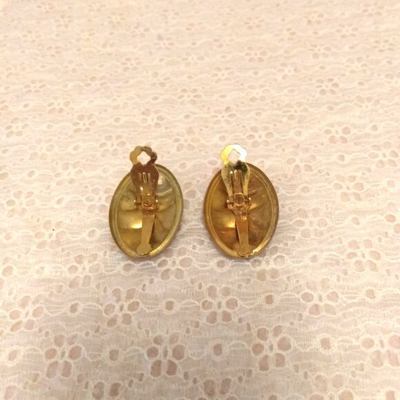 Vintage Teal Blue Enamel Gold Tone Large Oval Earrings Non-Pierced Clip Earrings - Picture 8 of 8